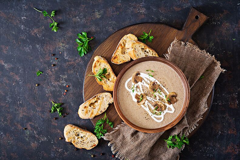 Mushroom puree soup - a fragrant food for a healthy diet